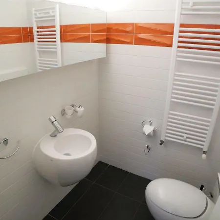 Apartmán Casa Leoncavallo App 7171 *